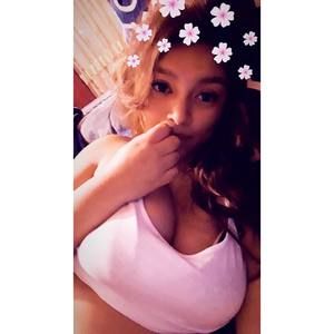 Meet your Posher, Alejandra